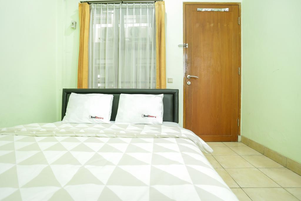 Reddoorz Near Sukajadi Hotell Bandung Exteriör bild